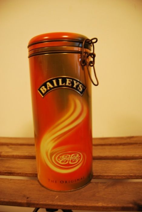 Baileys Metal Can
