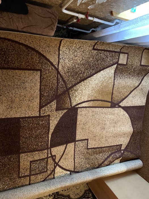 Ковры новые 200х300 1 шт, 70х130 1 шт