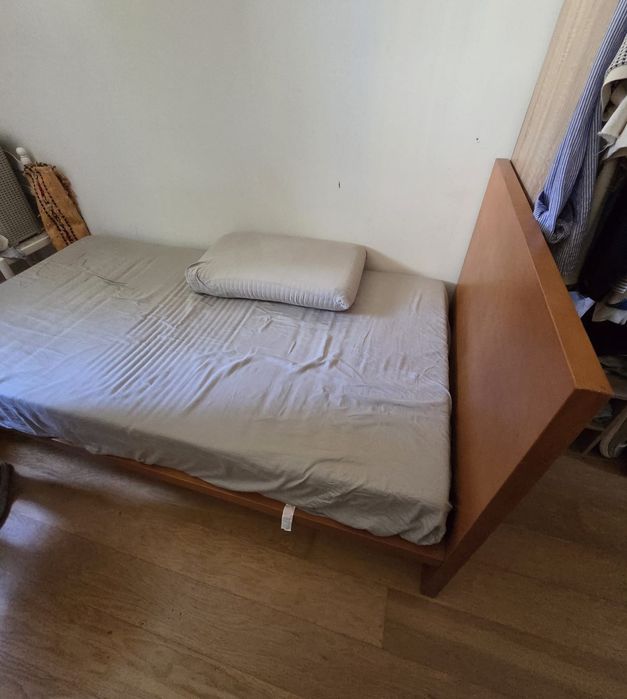 cama em cerejeira