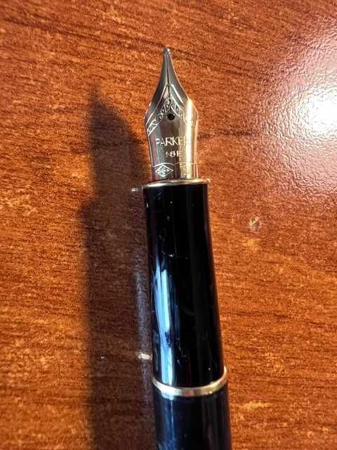 Caneta de tinta permanente Parker Sonnet (1996) Laca Preta – Aparo Ouro 18K
