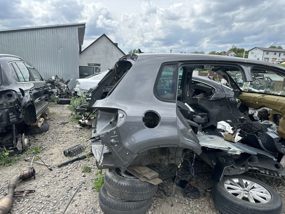 Розборка tiguan 08-17р задня четверть разборка тігуан 1 крило заднє