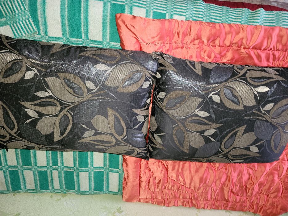 Продам подушки для дивана