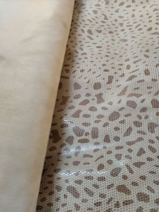 Couro genuíno com imitações diversas