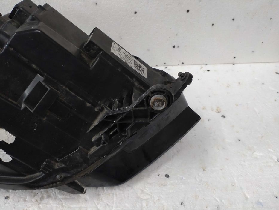 lampa lewa vw golf sportsvan zwykła 517941005b rok 2014-19
