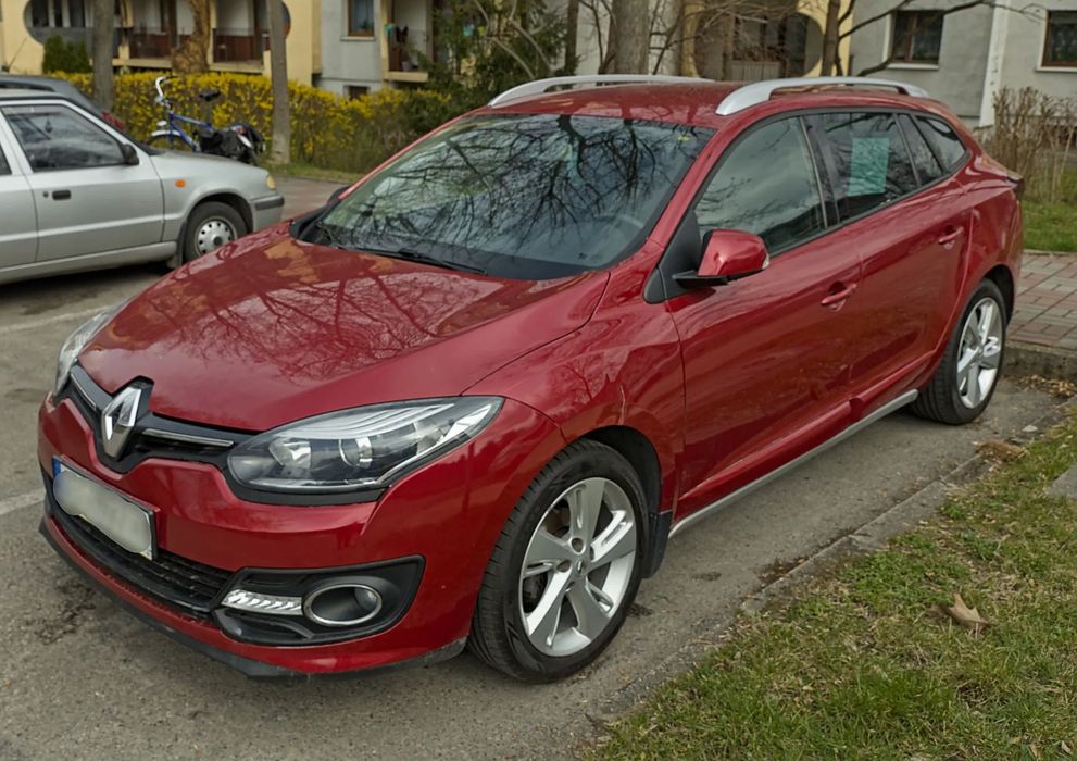 Renault Megane pierwszy właściciel, krajowy, bezwypadkowy, garażowany, 2 komplety kół