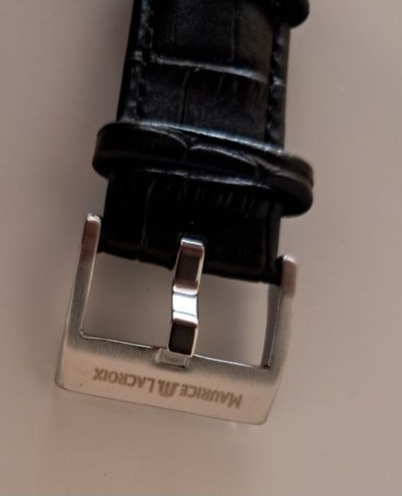 Годинник Maurice Lacroix.