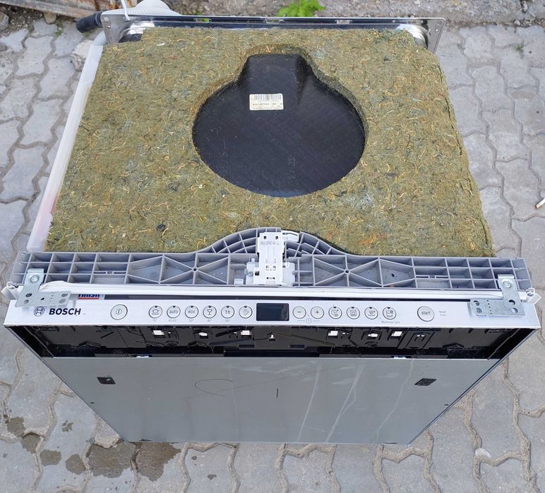 Встраиваемая посудомоечная машина 60см три лотка Bosch SMV46KX03E б/у