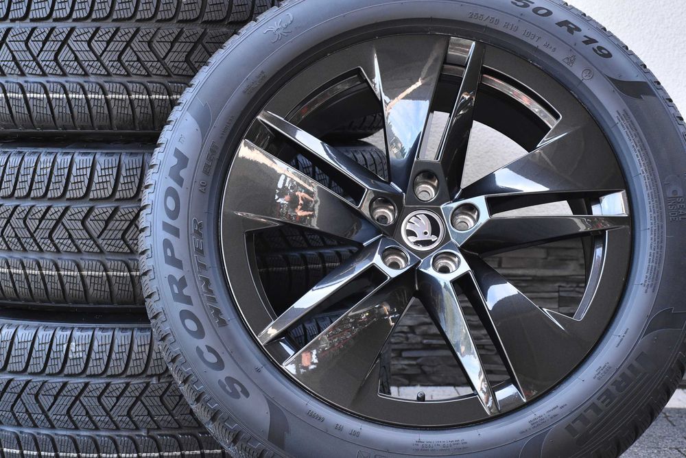 Nowe koła zimowe OEM Audi Q4 Sportback e-tron VW ID.4 ID.5 ID.6 SKODA ELROQ ENYAQ PEAQ CUPRA Tavascan 19" Pirelli