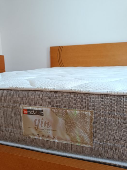 Quarto Completo em Cerejeira com Colchão Molaflex - Excelente estado!