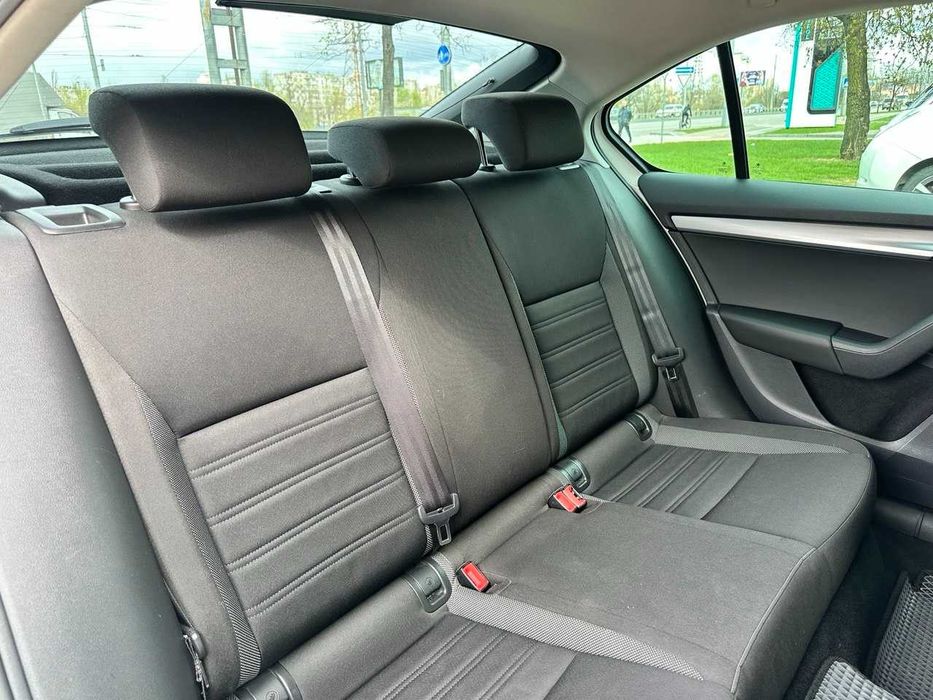 Skoda Octavia 2018 VIN TMBAG7NE8K0033568 фото оголошення 14 з 16