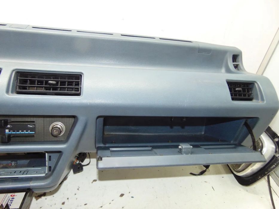 Nissan Micra K10 tablier usado em bom estado