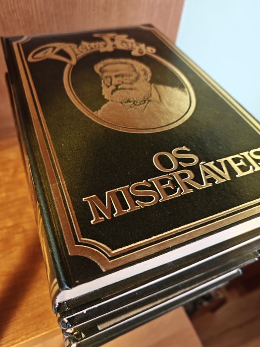 Os Miseráveis (ed.ilustrada) 1977