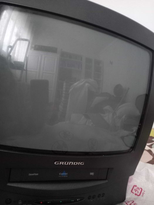 Tv e leitor cassete video vhs grundig (não funciona)
