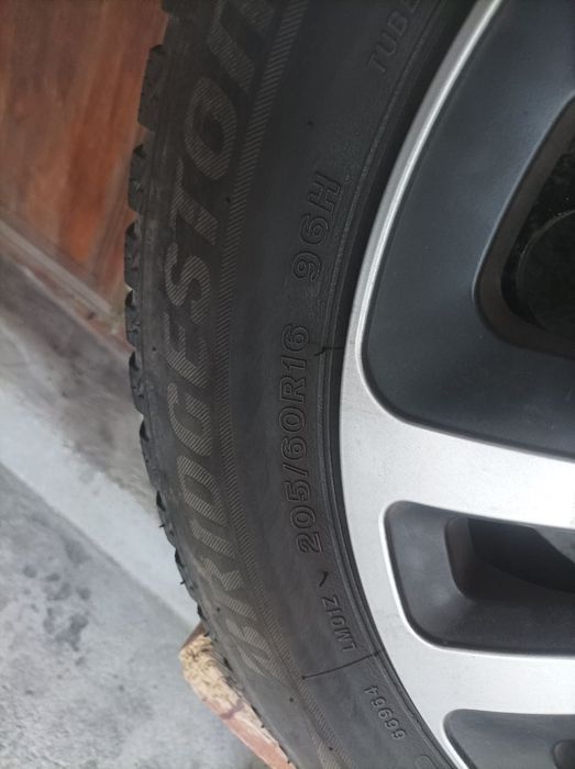 Шини легкові, розміри 205-60-16