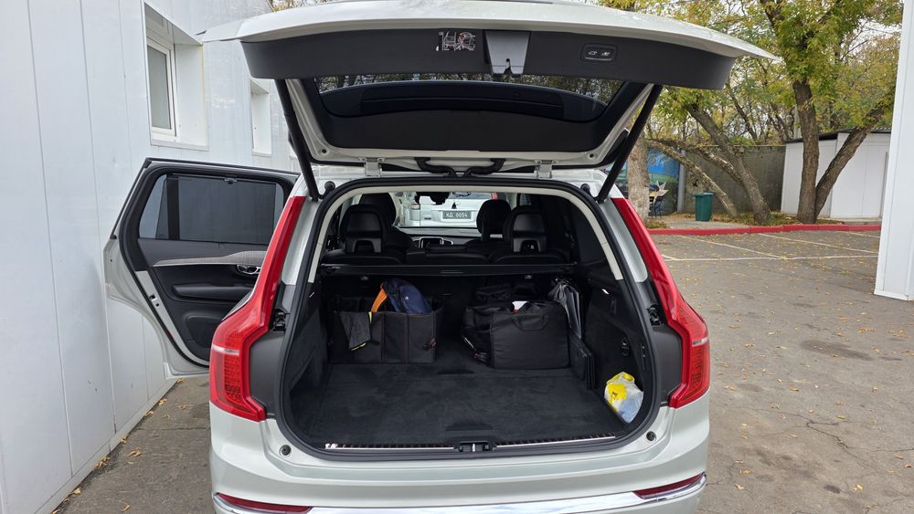 VOLVO  XC-90  B5