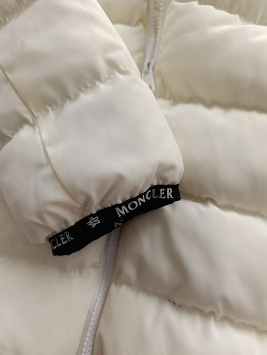 Пухова куртка  Moncler