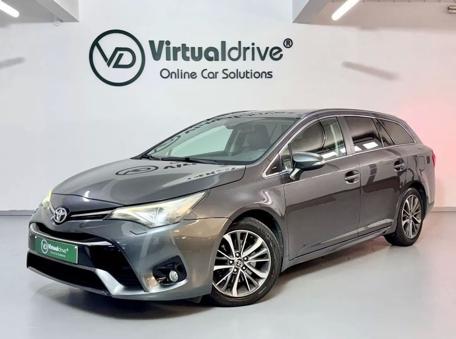 Toyota Avensis Touring Sports 2.0 D-4D Luxury+GPS
