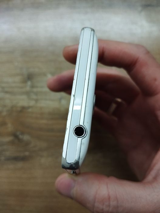 Телефон sony xperia ZL C6503