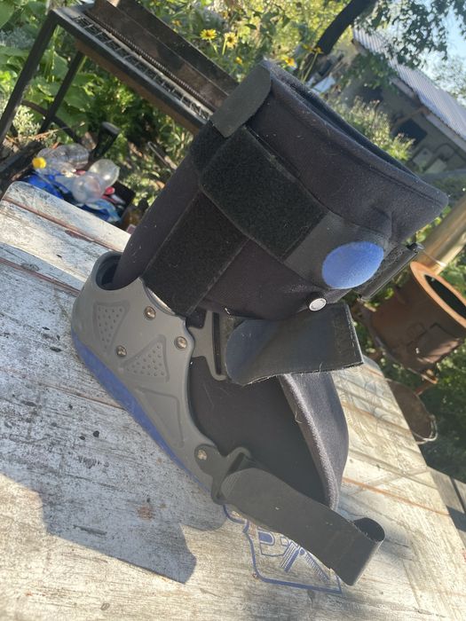 Ортез для ноги в хорошому стані на 43 розмір))