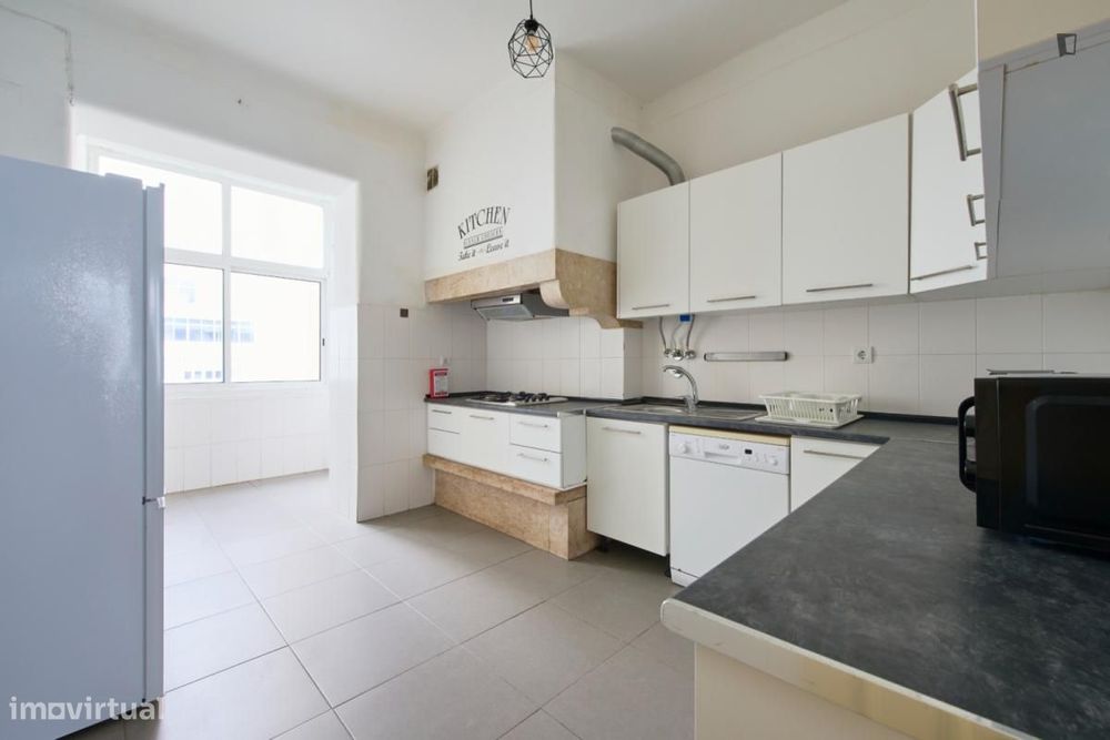 Quarto - localizado em Entrecampos Lisbon