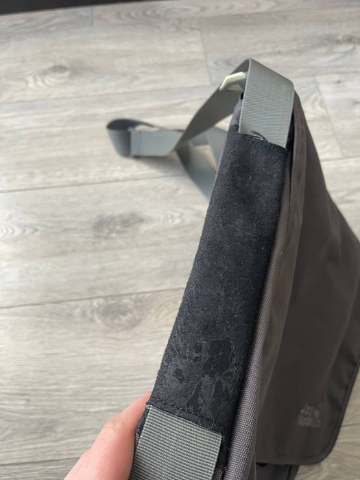 Сумка-месенджер Jack Wolfskin сіра тканина