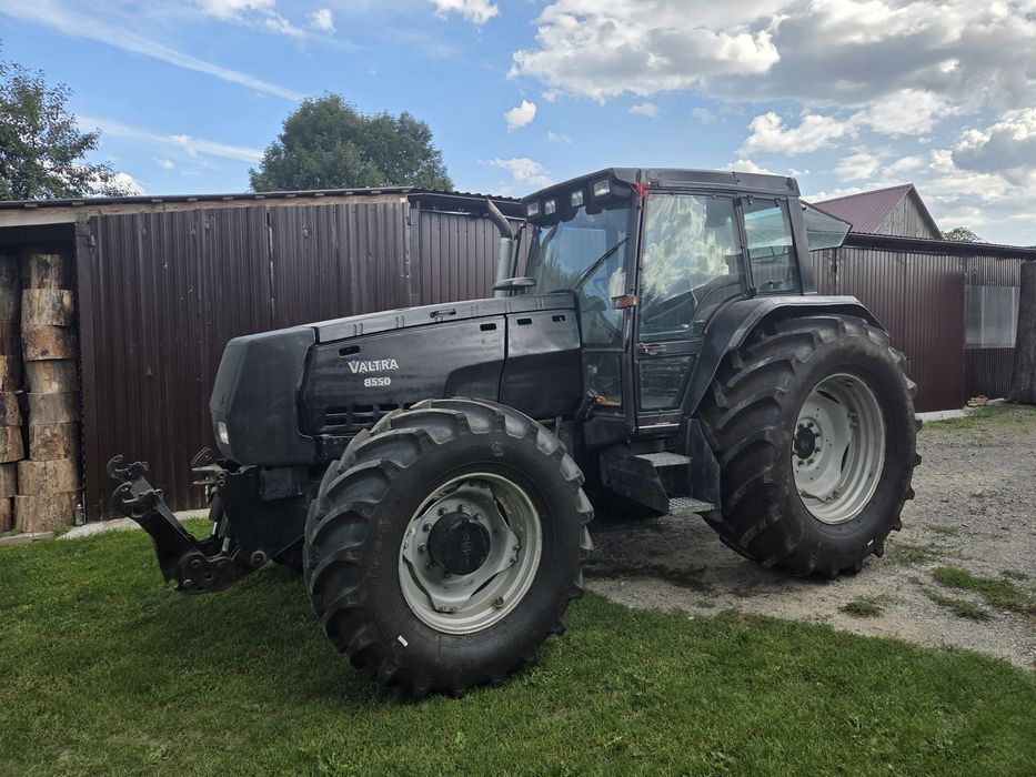 Velmet valtra ciągnik