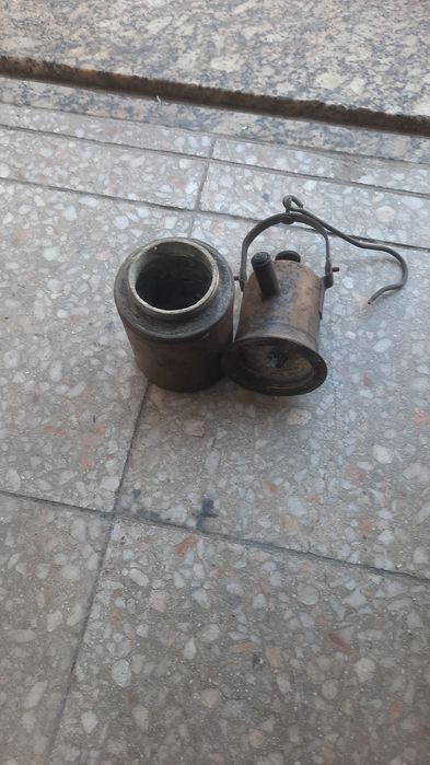 Gasómetro a carboneto antigo