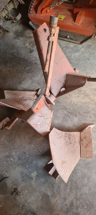 Alfaias agrícolas para trator pequeno