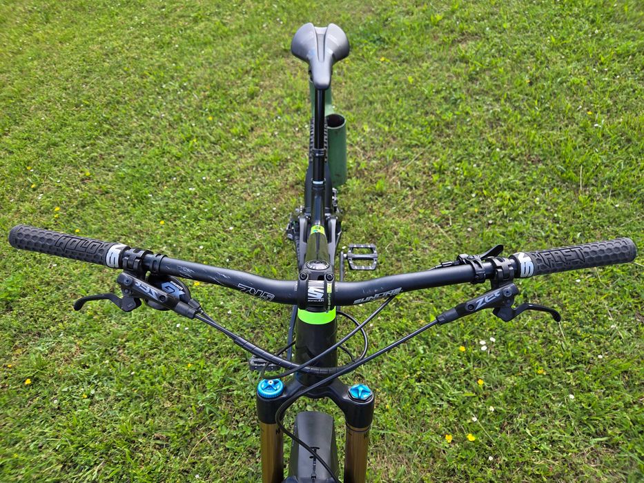 # NS Snabb E1 carbon 27.5" roz. M, 13.7kg, Fox, x-fusion, GX Eagle #
