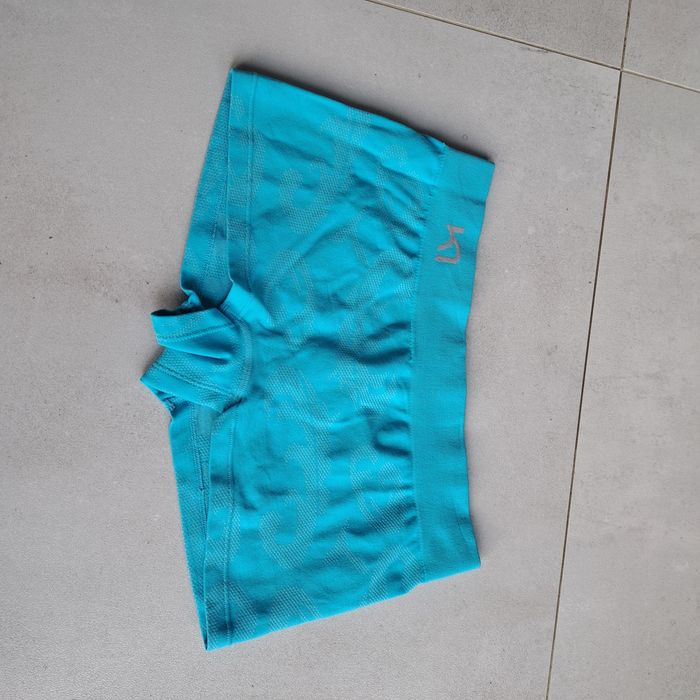 Spodenki szorty treningowe Kari Traa Capri termoaktywne funkcyjne
