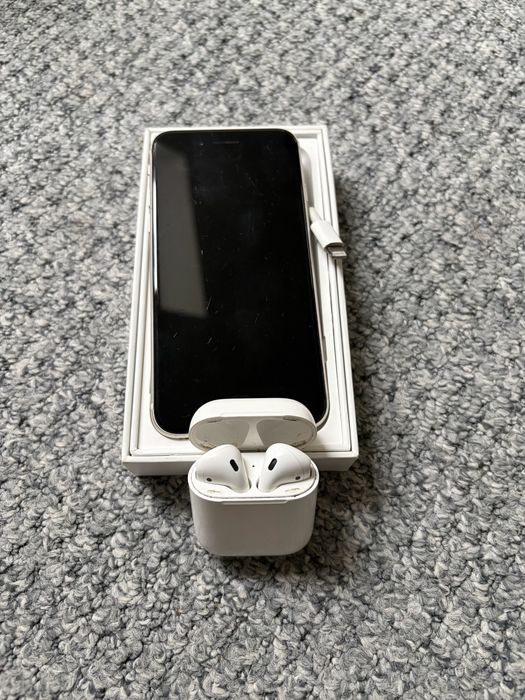 Iphone SE 2022 plus sluchawki air pods