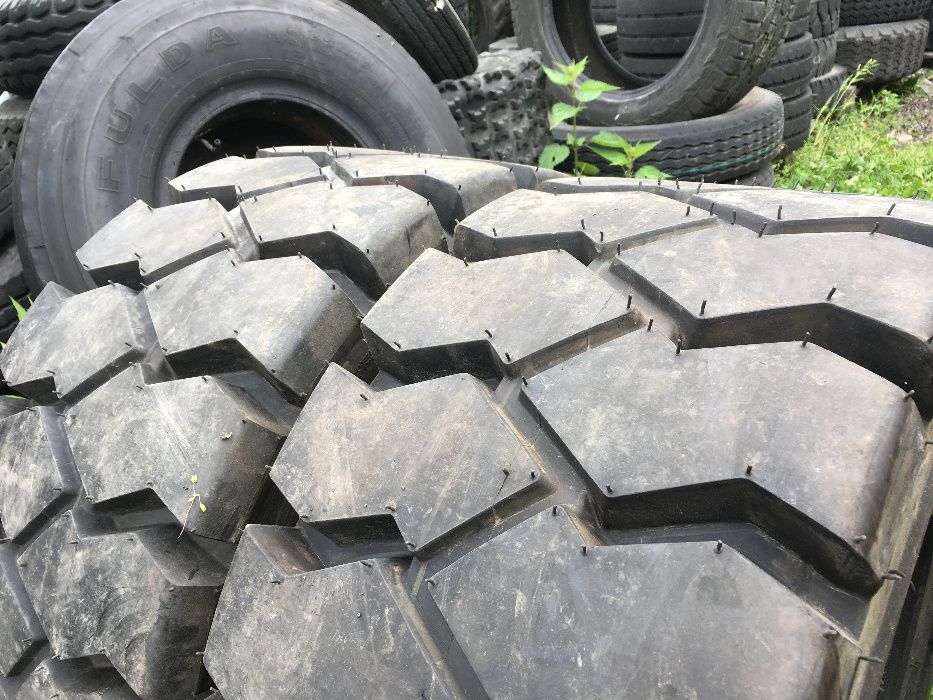 355/65-15 Trelleborg T-900 opona