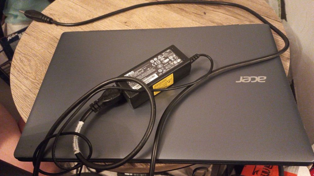 Laptop Acer E5-511 - 15,6"Super Dobra bateria - 500GB - 4GB RAM - Win10