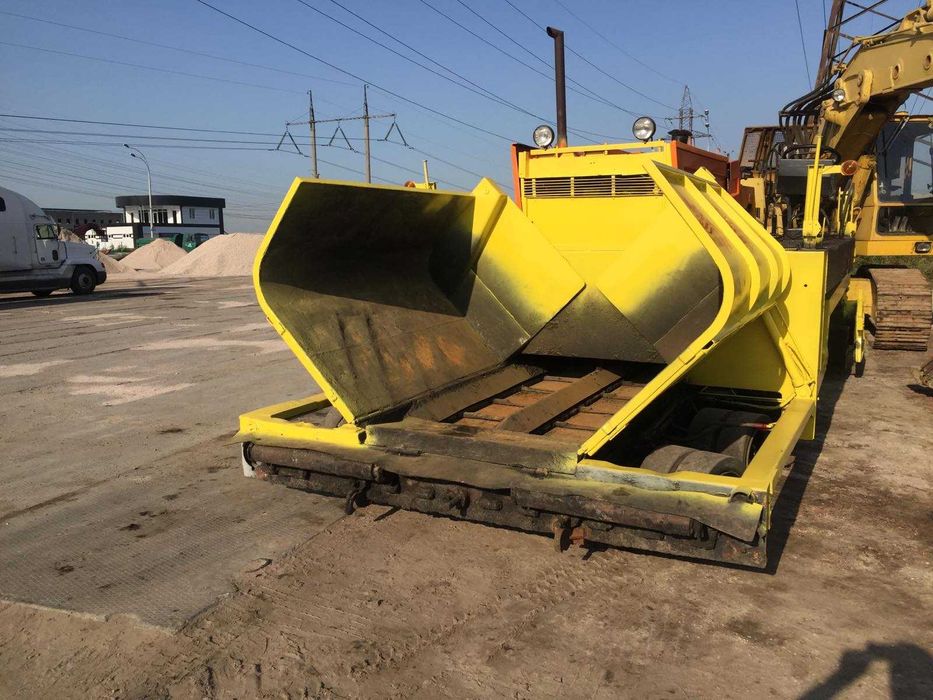 Продам асфальтоукладчик Baukema(Германия)TGL 29120 шир. 5 м.