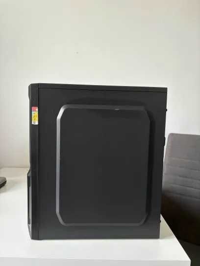 Komputer stacjonarny do gier / pracy