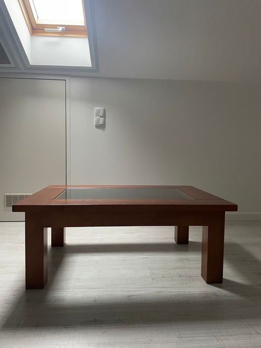 Mesa de centro em cerejeira