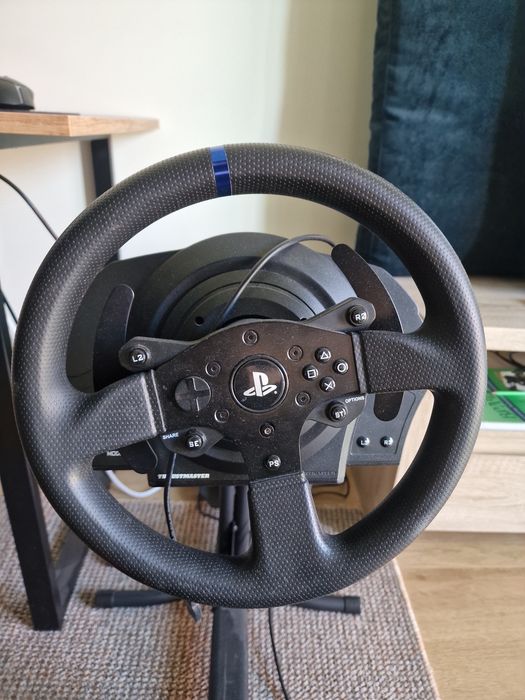 Fotel kierownica symulator thruthmaster t300rs