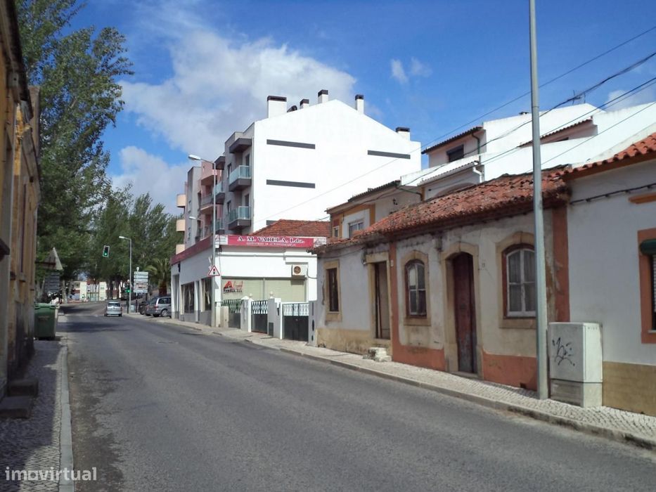 Terreno Urbano, 2 lotes / Entroncamento (Centro)