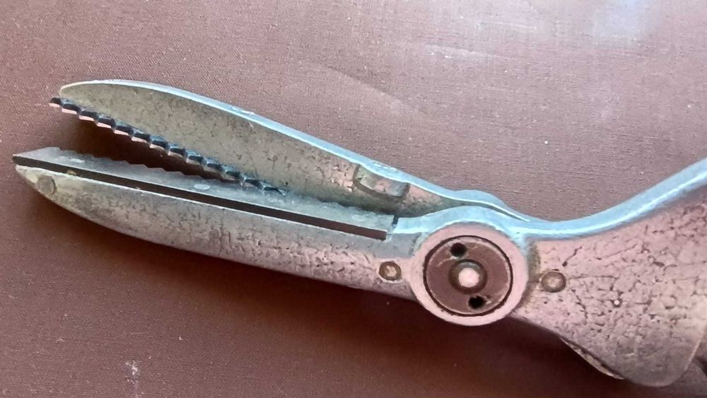 2 Tesouras de alfaiate