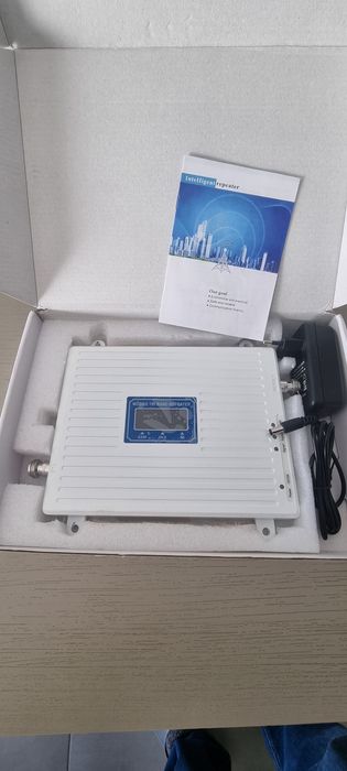 3-Band Signal Repeater64553117880706120