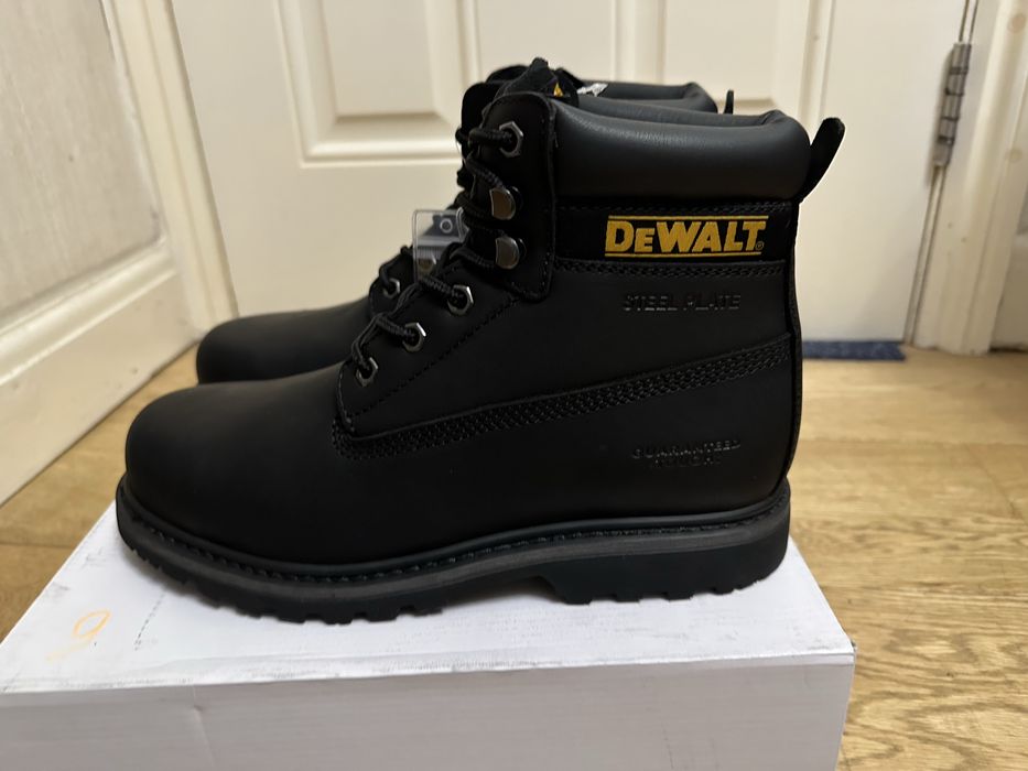 Черевики Dewalt.