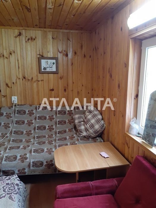 Продам 2 дома на одном участке в центре Ленпосёлка, 10 соток земли