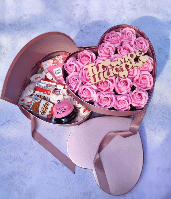 Подарункови бокс набір, подарунок дівчині Черкаси доставка квітів