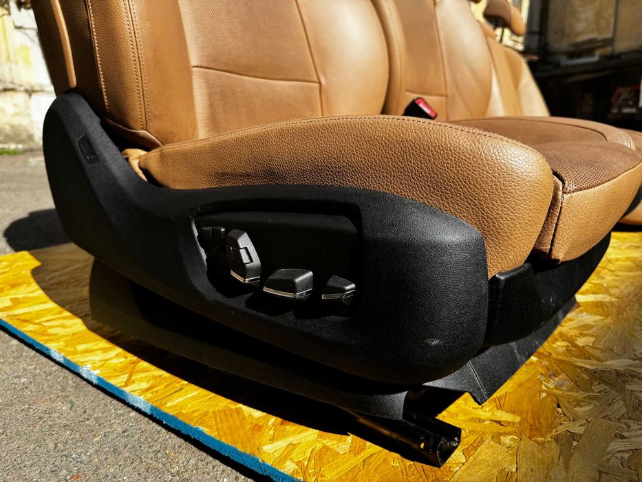 Комплект сидінь з BMW 740 2013 (F02) Li Xdrive Седан