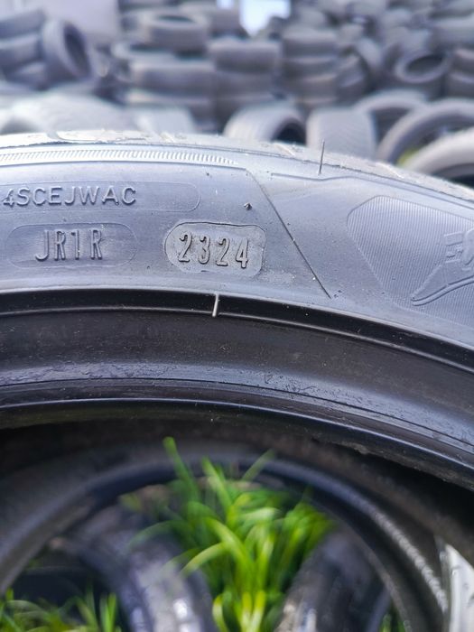 Sprzedam prawie nowe opony Goodyear 215/45 r18