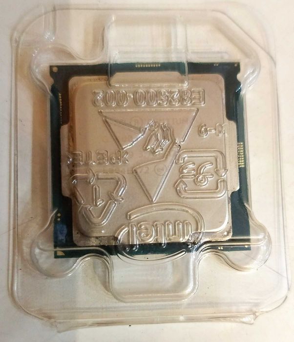 Procesor Intel Pentium G5420