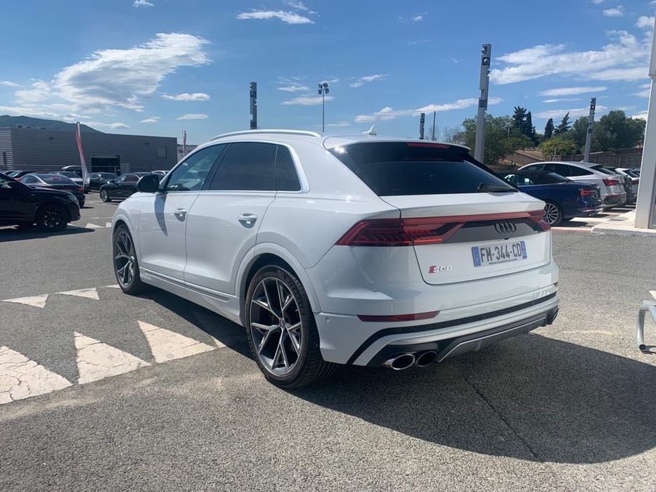 Audi Sq8 branca full
