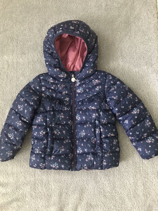 Курточка для дівчинки.