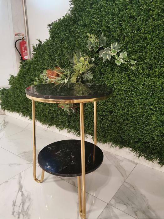 Mesa centro Preta / Dourada - Design