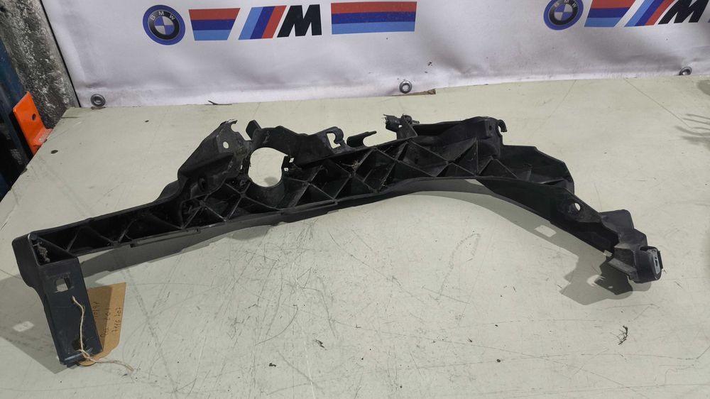 Guia Farol BMW Serie 3 (E90/E91) Esquerdo Pré-LCI 7116.707